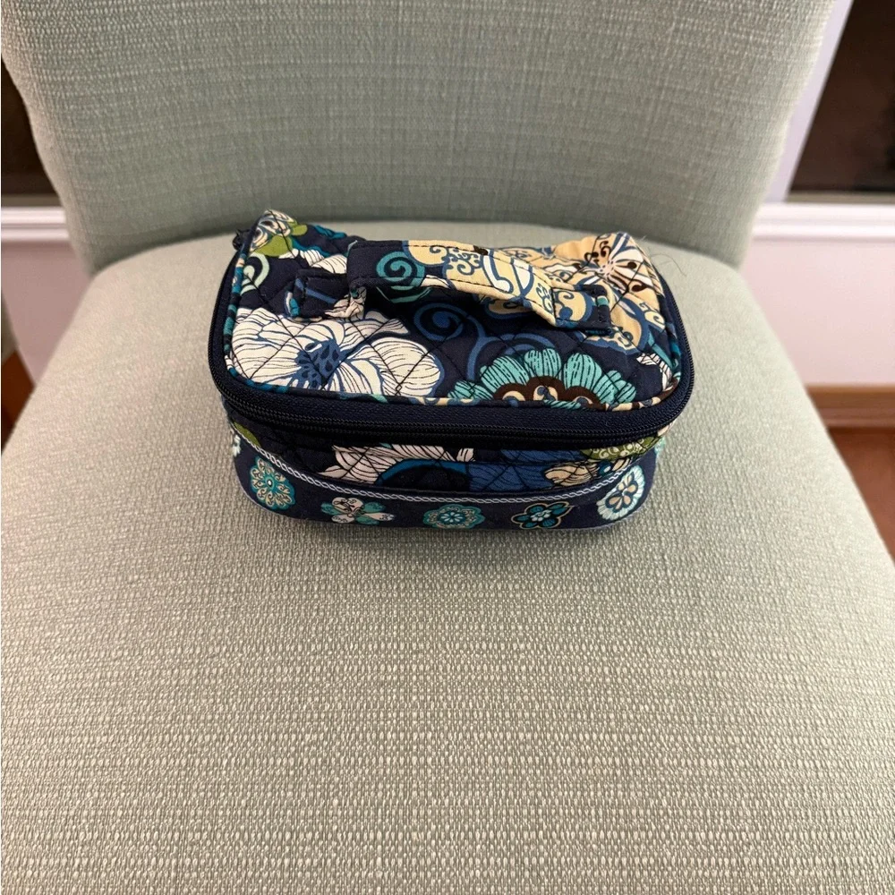 Vintage Vera Bradley in Mod Floral Blue - Sm Duffle, Jewelry Case + Iron Pouch - Picture 7 of 12